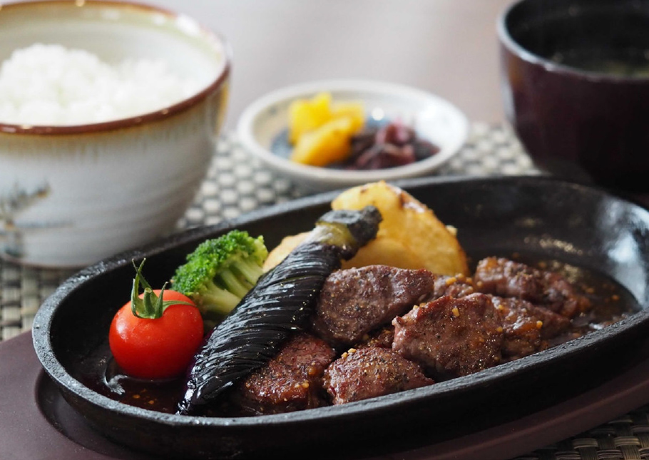 牛サイコロステーキ定食