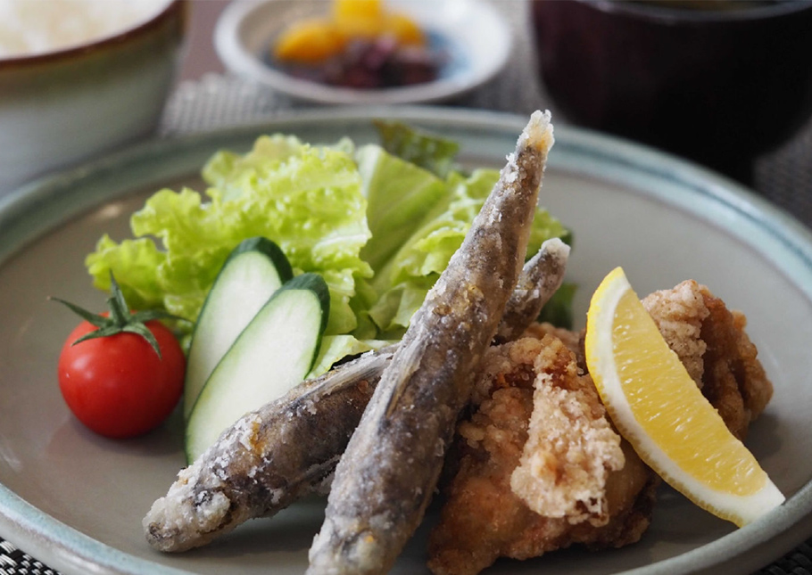 鶏と目光の唐揚げ定食
